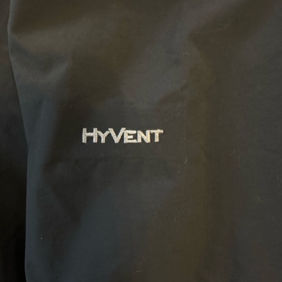 The North Face Wind Breaker - Picture 2 of 3